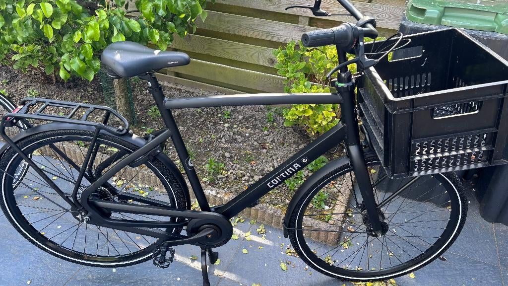 Supermooie 28 inch zwarte Cortina Common ND7 Herenfiets 61cm, Fietsen en Brommers, Fietsen | Heren | Herenfietsen, Versnellingen