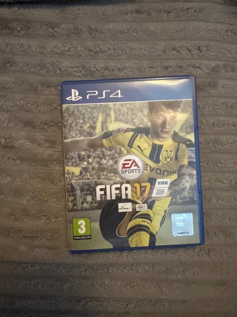 Fifa 17 - PS4, Ophalen of Verzenden, Zo goed als nieuw, Sport, 3 spelers of meer