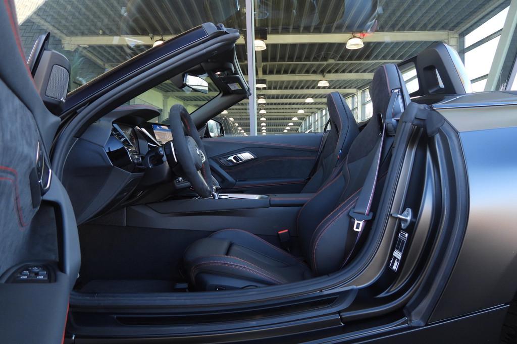 BMW Z4 Roadster M40i M Sport Automaat / M Adaptief onderstel, Achterwielaandrijving, Zwart, Cabriolet, Bedrijf