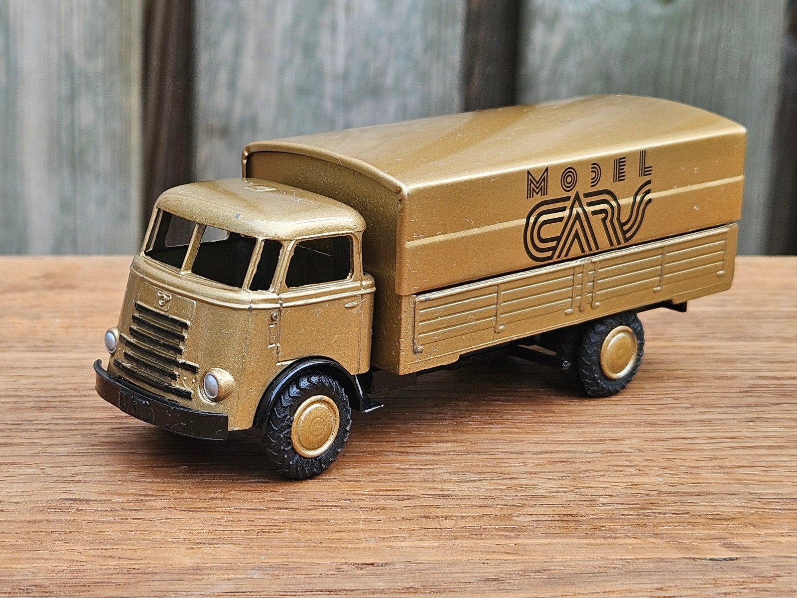 Lioncar Daf Spijltje 6 Streper ModelCars 1:50 Goud, Ophalen of Verzenden, Zo goed als nieuw, Bus of Vrachtwagen, Lion Toys