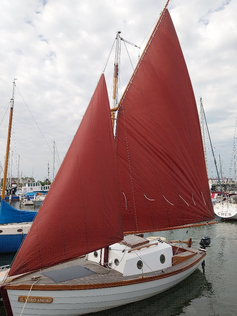 Uniek klassiek zeiljacht (2005) gaffelgetuigd Waarschip-romp, Ophalen, Gebruikt, Waarschip, 2 pk