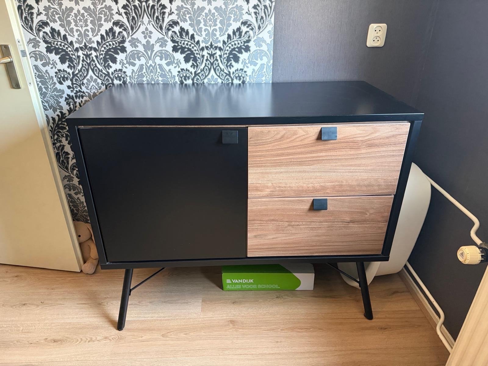 Moderne commode met lades en deurtje in nette staat, Ophalen, Zo goed als nieuw