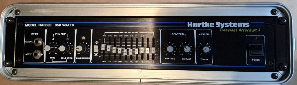 Hartke HA3500 in flightcase, Ophalen, Gebruikt, Basgitaar, 100 watt of meer