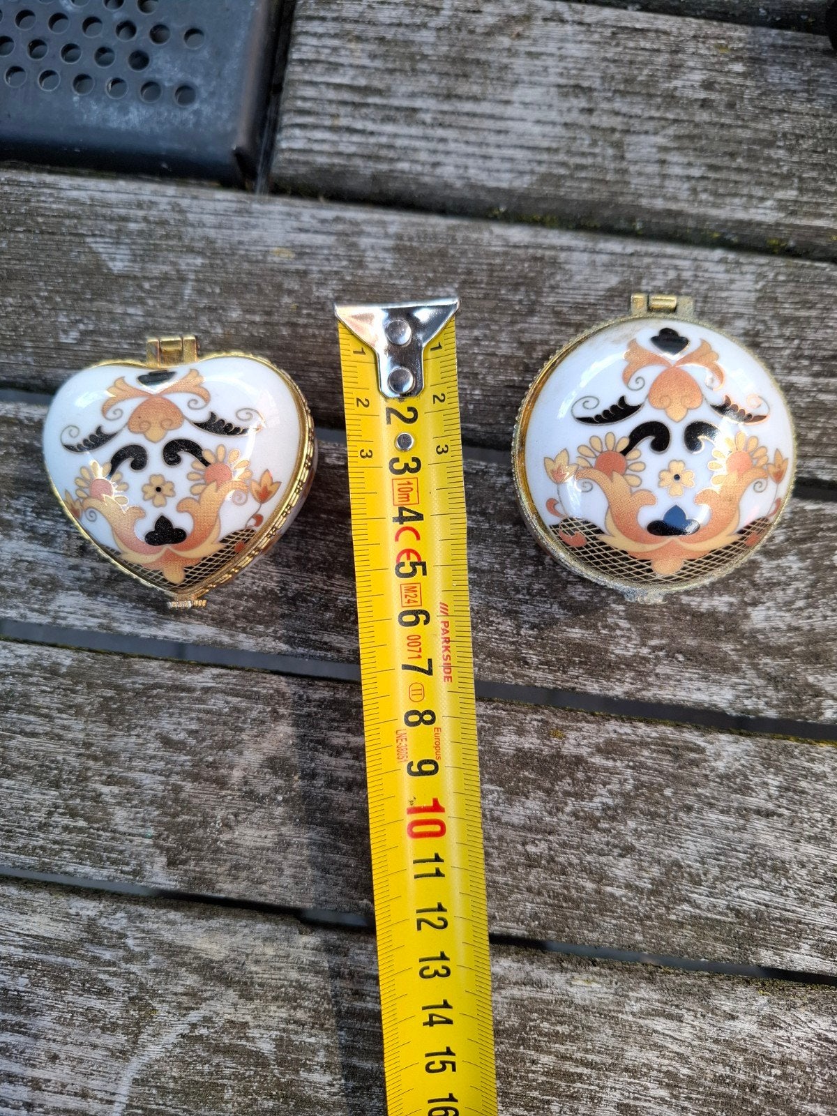 Set van 2 vintage porseleinen snuifdoosjes, hart en rond, Antiek en Kunst, Ophalen