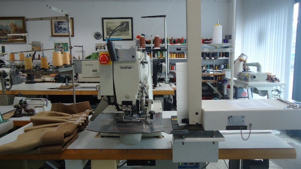 Industrie Brother Plooi Haak Instik Machine Volautomaat, Hobby en Vrije tijd, Naaimachines en Toebehoren, Gebruikt, Ophalen of Verzenden