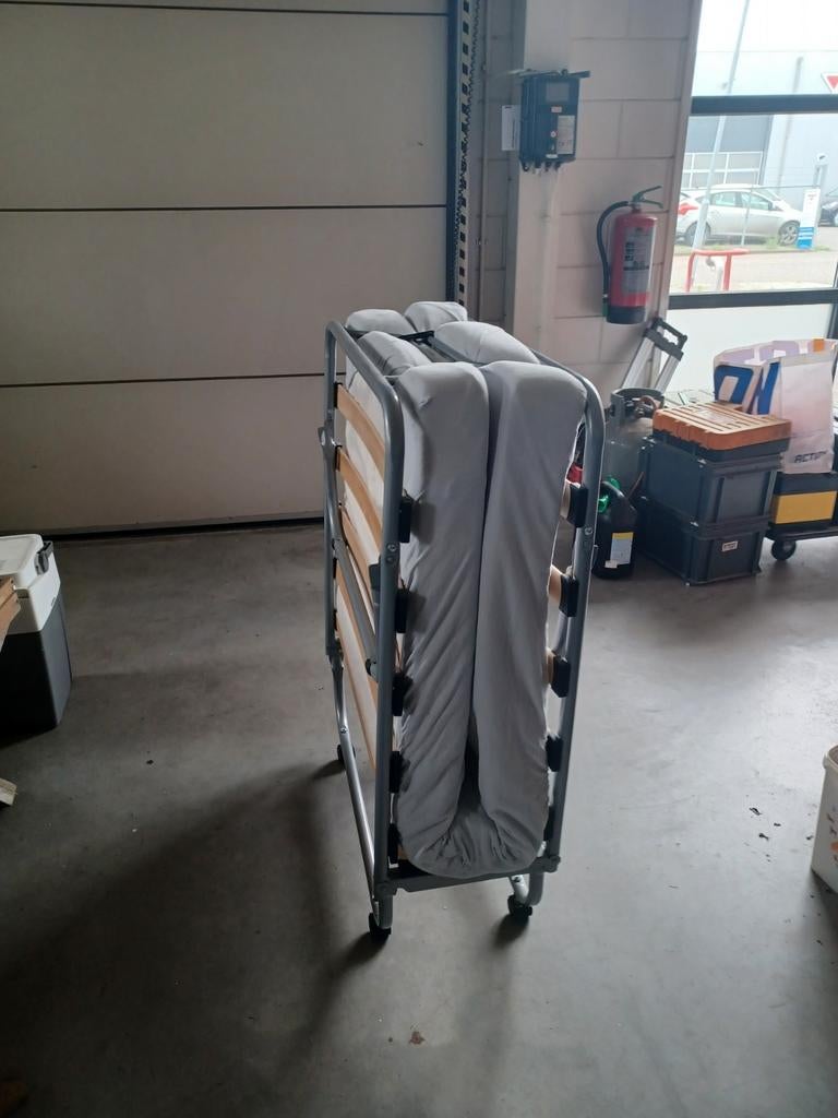 Vouwbed 75x180 cm - Ideaal voor logees, Huis en Inrichting, Slaapkamer | Bedden, Ophalen, Gebruikt, 190 cm of minder, Metaal