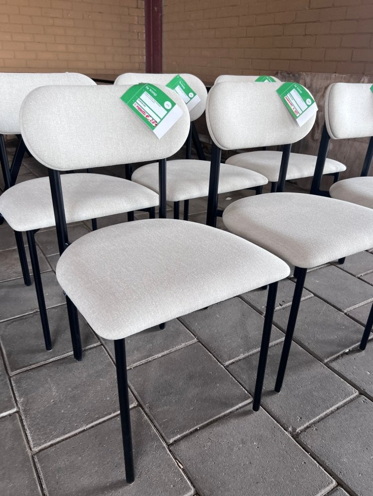 Studio Henk eetkamerstoel Oblique Creme set 6 €469 p stuk nu, Overige kleuren, Verzenden, Studio Henk, Nieuw