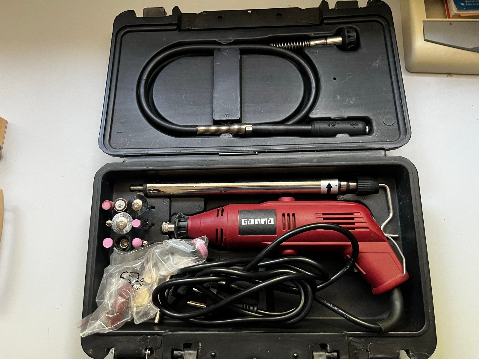 Gamma Multitool met accessoires en flexibele as, Doe-het-zelf en Verbouw, Gereedschap | Handgereedschap, Ophalen of Verzenden