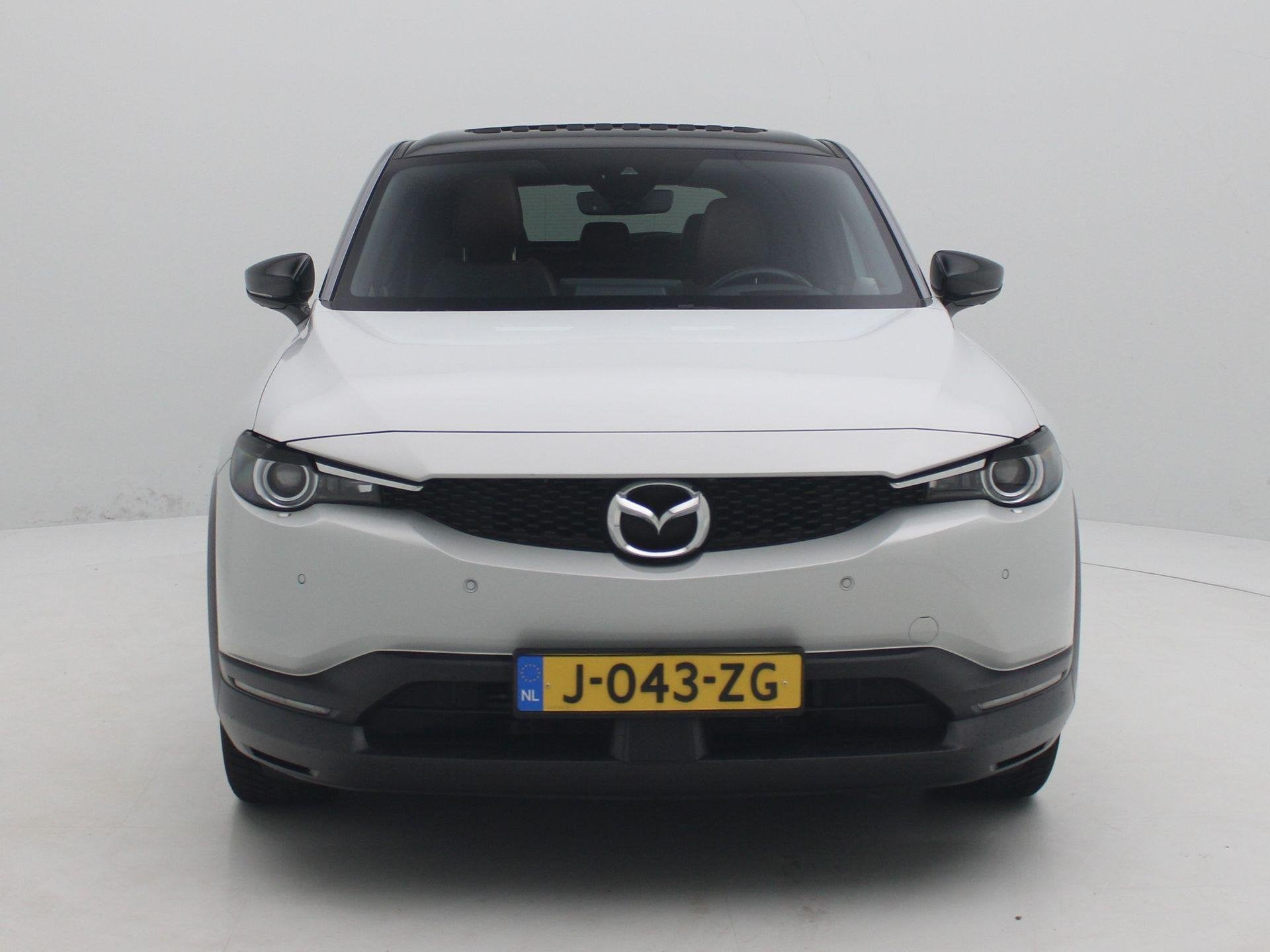 Mazda MX-30 e-SkyActiv 145 Luxury 36 kWh | Apple Carplay/And, Stof, Gebruikt, Zwart, Wit