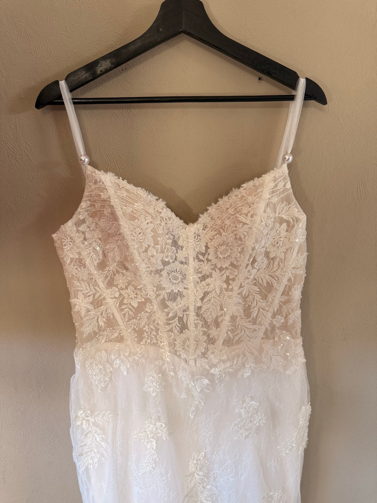 Nieuwe Trouwjurk Maat 38/40 Verstelbaar met Sleep, Ophalen of Verzenden, Nieuw, Wit, Trouwjurk