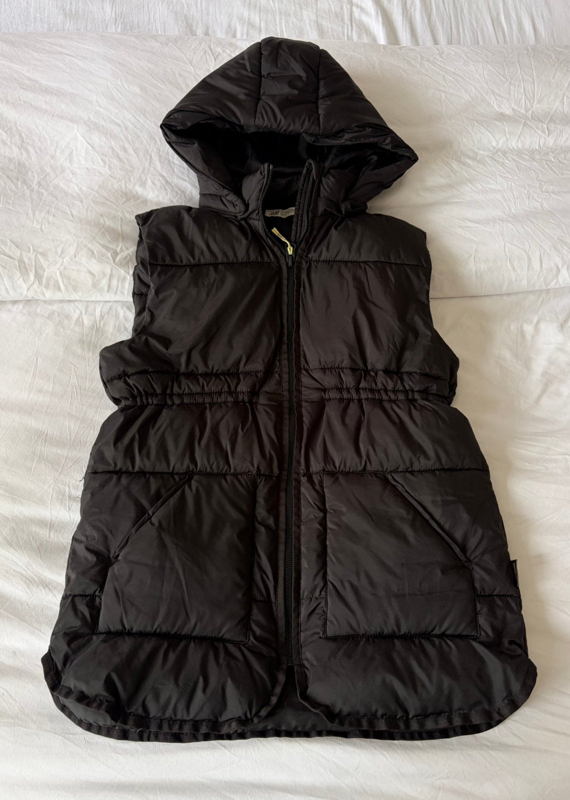 Zeer nette zwarte H&M bodywarmer maat 158 - 164, Ophalen, Zo goed als nieuw, Meisje, Overige typen