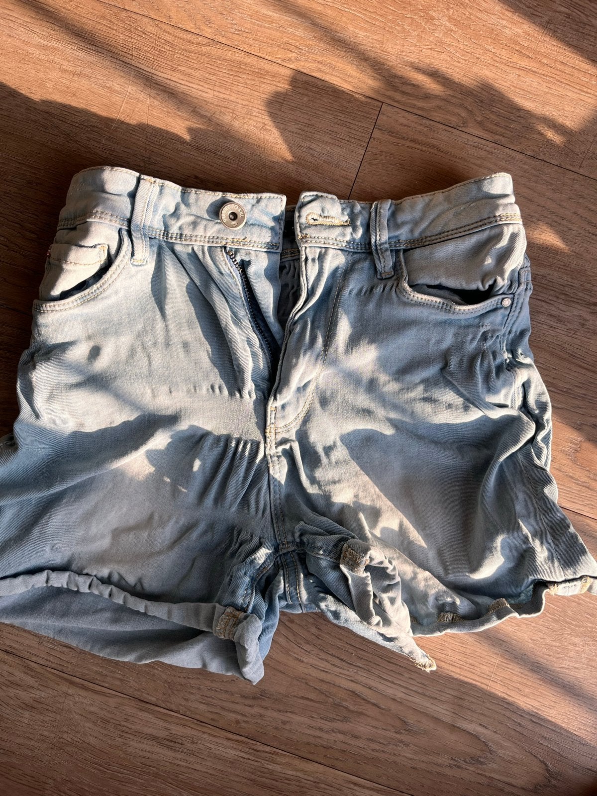 Kort spijkerbroekje dames, Kleding | Dames, Ophalen of Verzenden, Gedragen, Blauw, W30 - W32 (confectie 38/40)