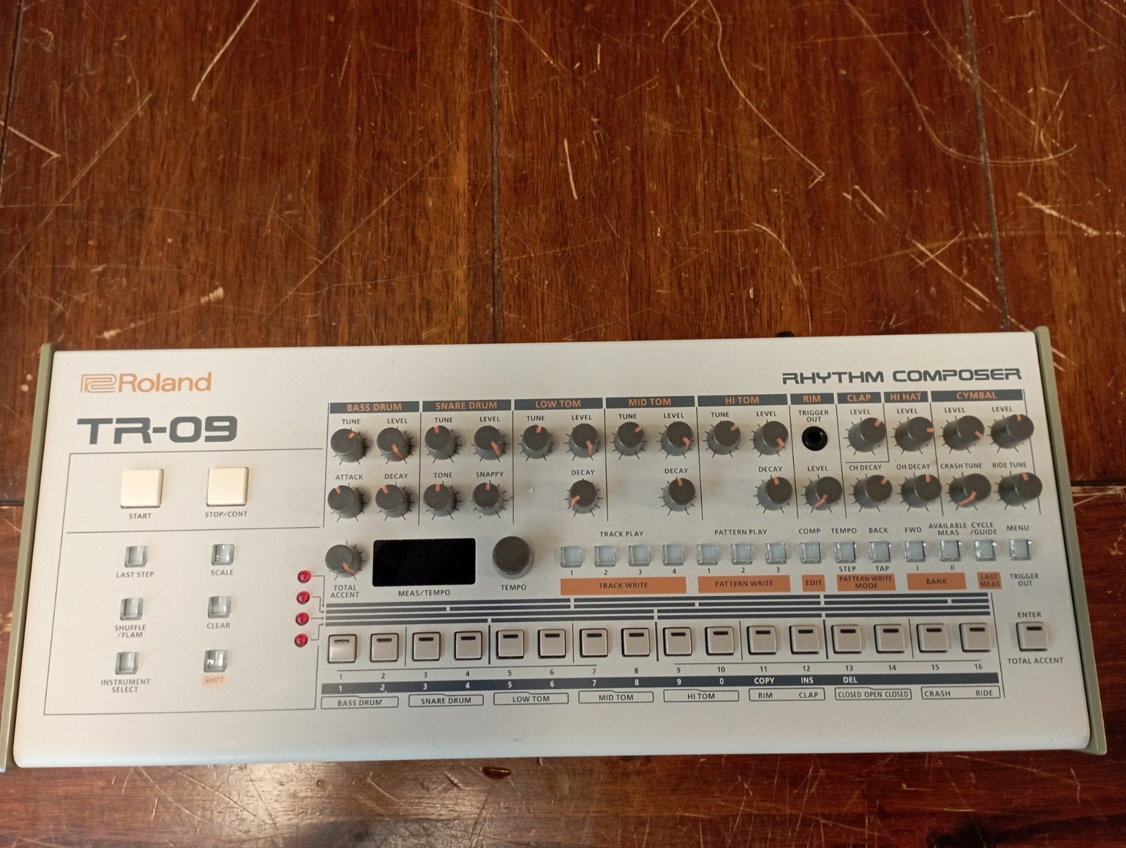 Roland TR -09 Rhythm Composer, Muziek en Instrumenten, Drumcomputers, Ophalen of Verzenden, Zo goed als nieuw, Roland