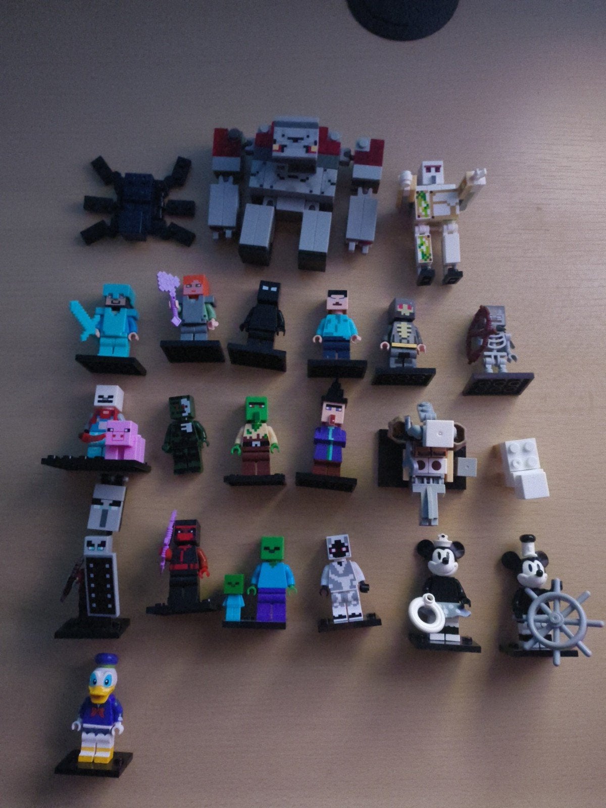Hele hoop mincraft poppetjes+ Disney poppertjes, Overige generaties, Ophalen of Verzenden, Zo goed als nieuw