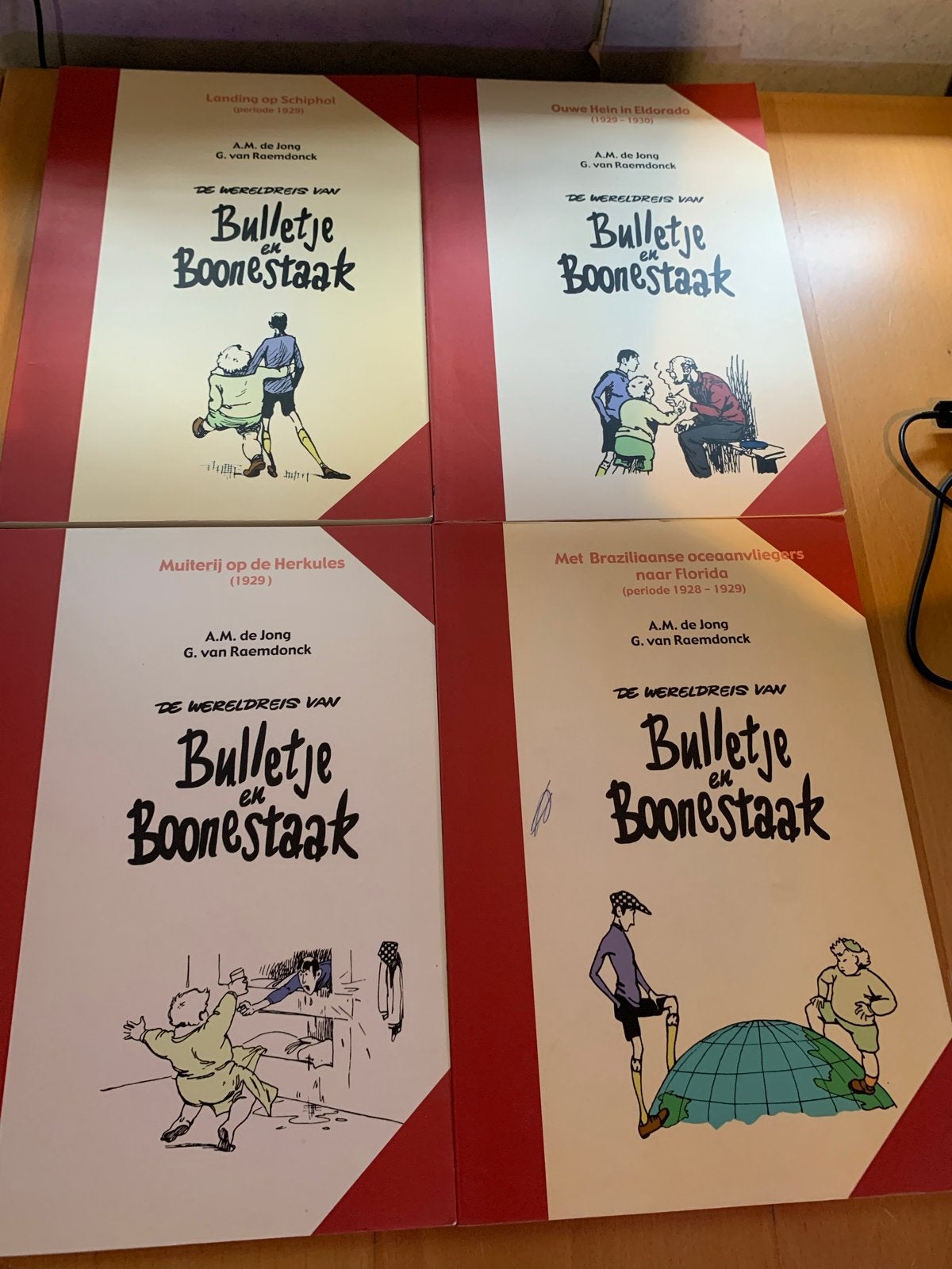 De Wereldreis van Bulletje en Boonestaak - 4 delen, Meerdere stripboeken, Ophalen of Verzenden, Gelezen