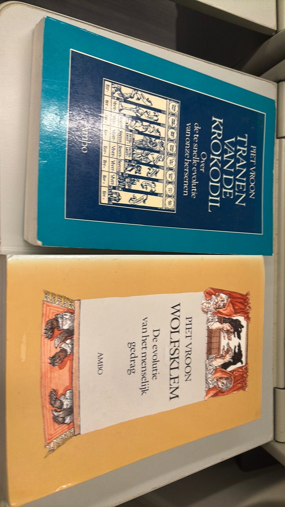 Piet Vroon, Tranen van de krokodil & Wolfsklem, Ophalen of Verzenden, Zo goed als nieuw