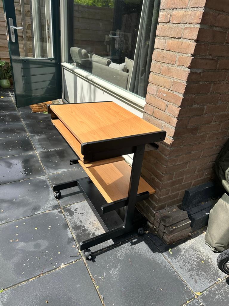 Verrijdbaar bureau met twee niveaus, Huis en Inrichting, Ophalen, Zo goed als nieuw