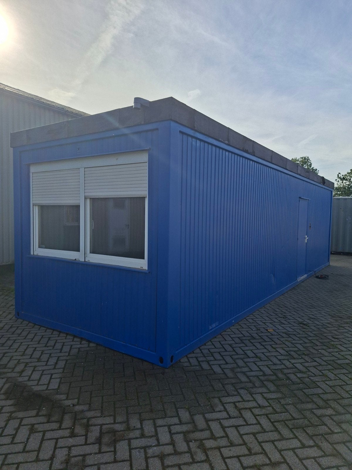 kleine woonunit 9 x 3 meter 1 slaapkamer huur of koop, Ophalen