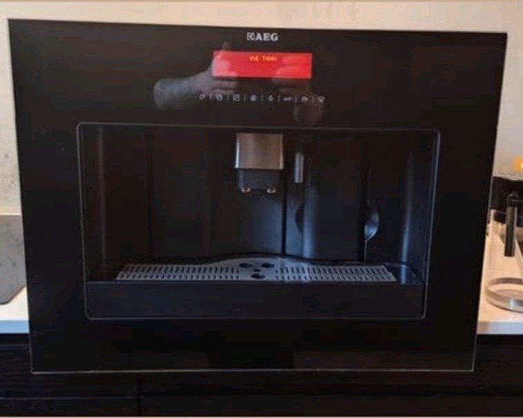 Defecte AEG inbouw koffiemachine - onbekend defect, Witgoed en Apparatuur, Koffiezetapparaten, 10 kopjes of meer, Koffiemachine