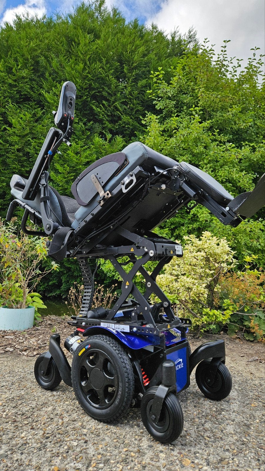 Elektrische rolstoel Quickie Salsa2, in topconditie, Diversen, Rolstoelen, Ophalen, Zo goed als nieuw, Elektrische rolstoel