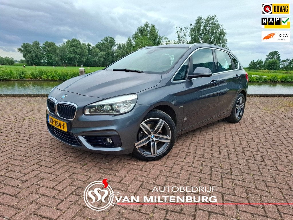 BMW 2-serie Active Tourer 218i Corporate Lease Executive Cli, Auto's, BMW, 1345 kg, Gebruikt, Automatische klimaatregeling, Origineel Nederlands
