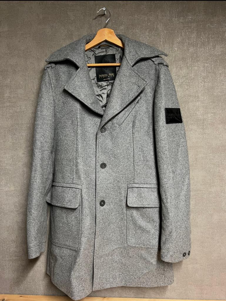 Patrizia Pepe trenchcoat, Ophalen of Verzenden, Zo goed als nieuw, Maat 48/50 (M), Grijs