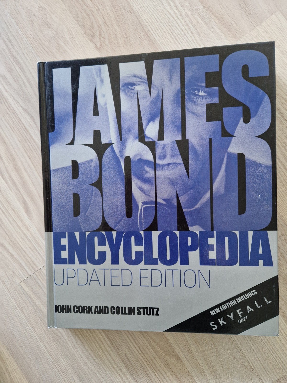 2 James Bond Encyclopedieën, Ophalen, Filmspecifiek