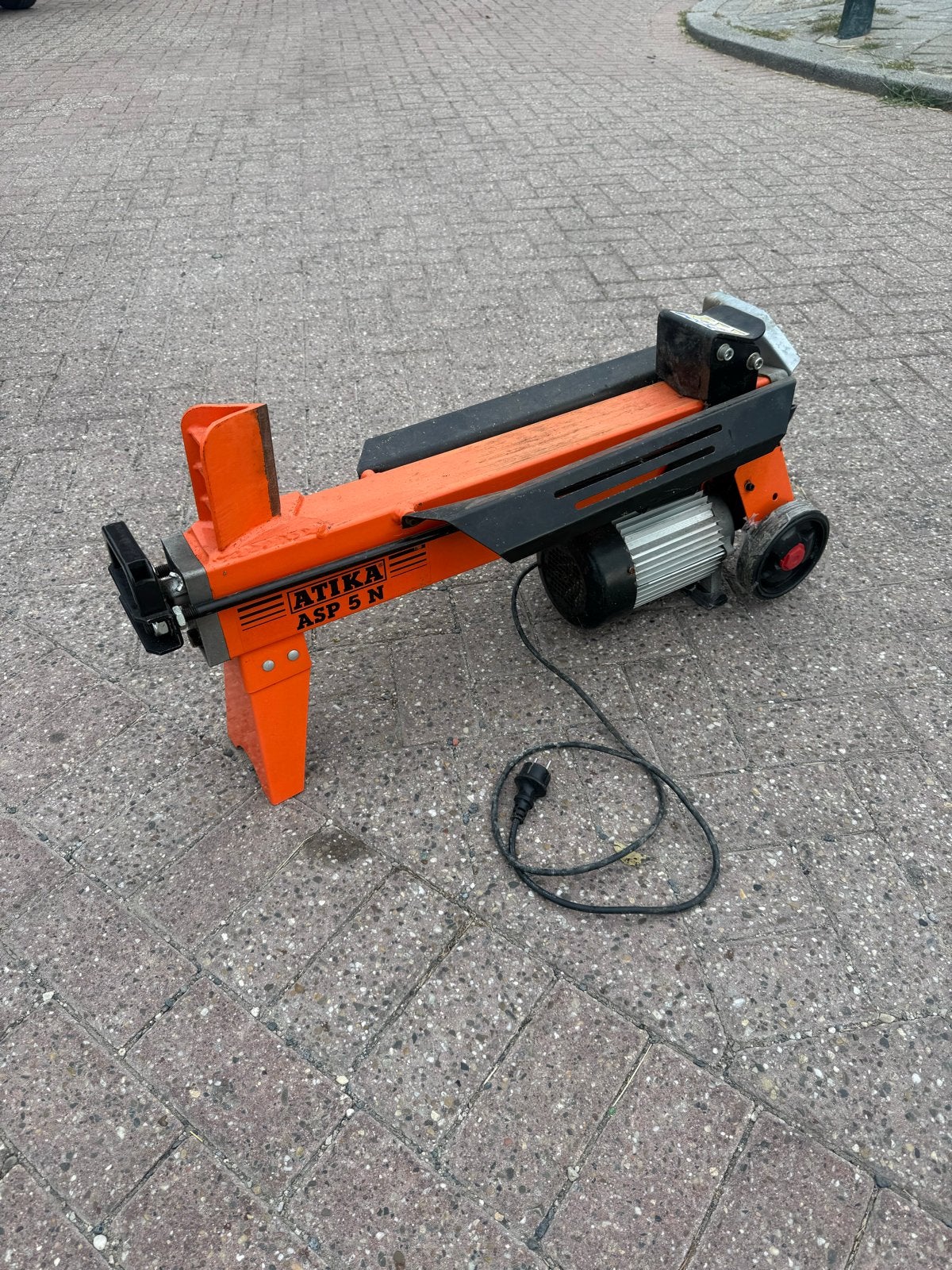 Atika ASP 5 N houtklover te huur, Ophalen, Gebruikt