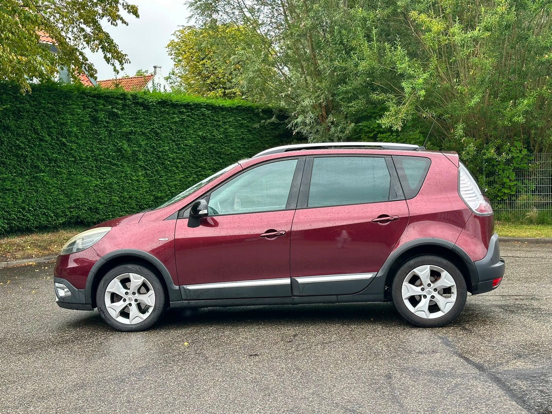 Renault Scénic Xmod 1.2 TCe Bose Schuifdak*Navigatie*Cruise, Voorwielaandrijving, Gebruikt, 4 cilinders, Leder en Stof