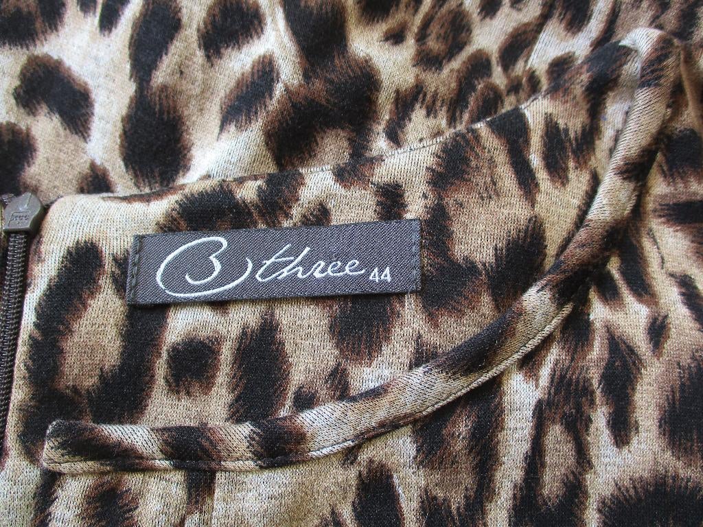 BThree, size 44, Kleding | Dames, Jurken, Zo goed als nieuw, Maat 42/44 (L), Overige kleuren, Knielengte, Verzenden