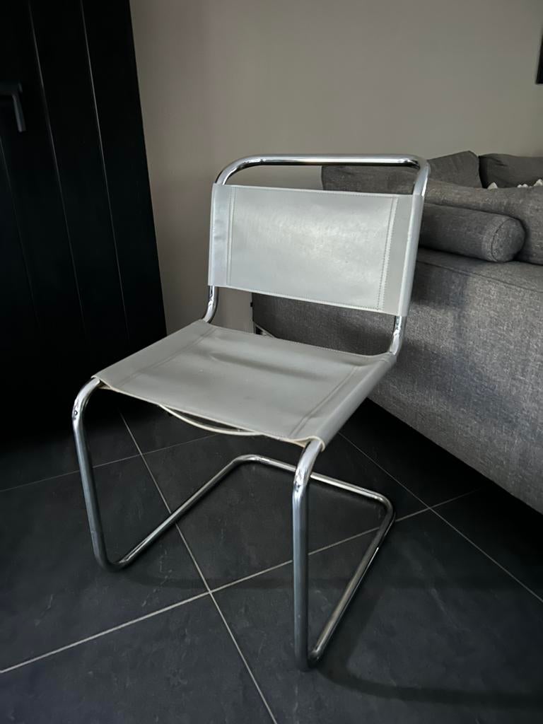 Mart Stam S33 Marcel Breuer Bauhaus design lichtgrijs leder, Ophalen, Zo goed als nieuw, Grijs, Eén