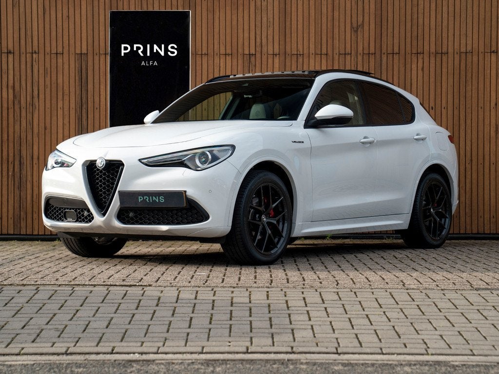 Alfa Romeo Stelvio 2.0T AWD Veloce 280pk | Pano-dak | Harman, Auto's, Alfa Romeo, Automaat, 4 cilinders, Met garantie (alle), 1655 kg
