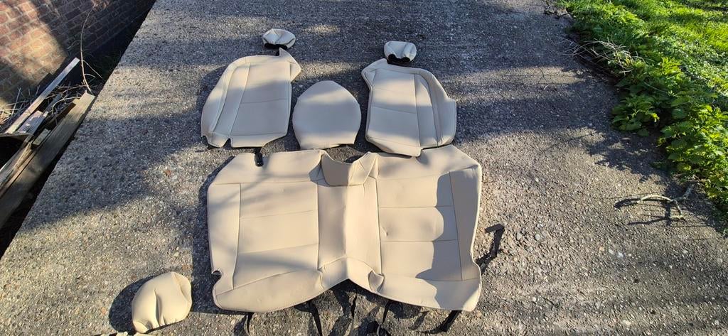 Stoelhoezen Volvo C70 - Beige Kunstleren Set, Auto-onderdelen, Interieur en Bekleding, Volvo, Gebruikt, Ophalen