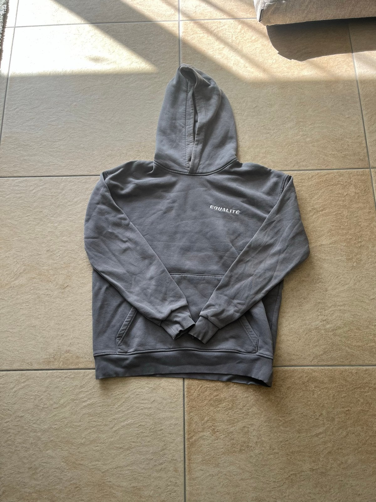 Equalité Hoodie Grijs Maat M, Kleding | Heren, Ophalen of Verzenden, Zo goed als nieuw