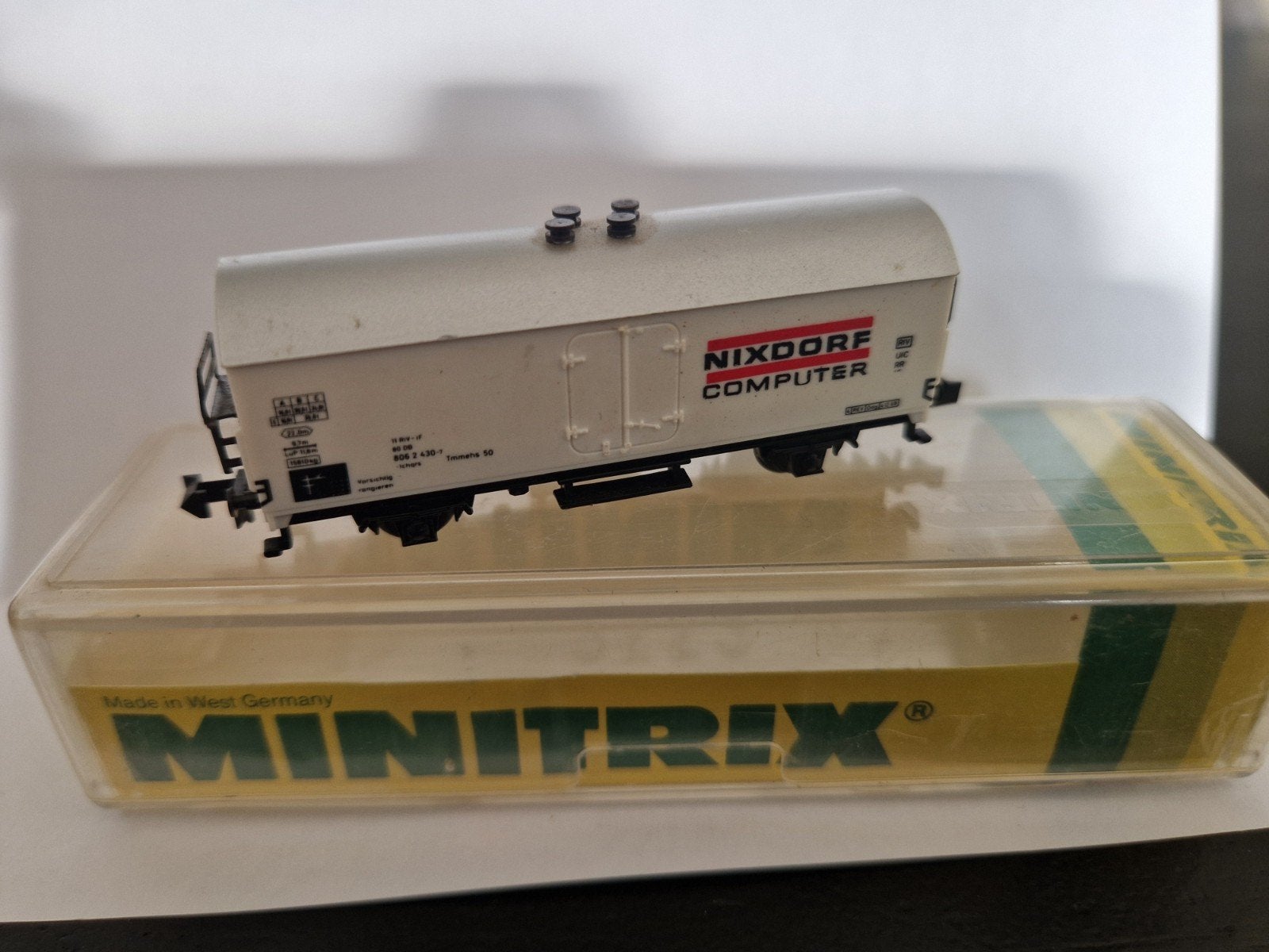 Minitrix koelwagon NIXDORF computer ovp, Gelijkstroom, Trix, Ophalen of Verzenden, Analoog