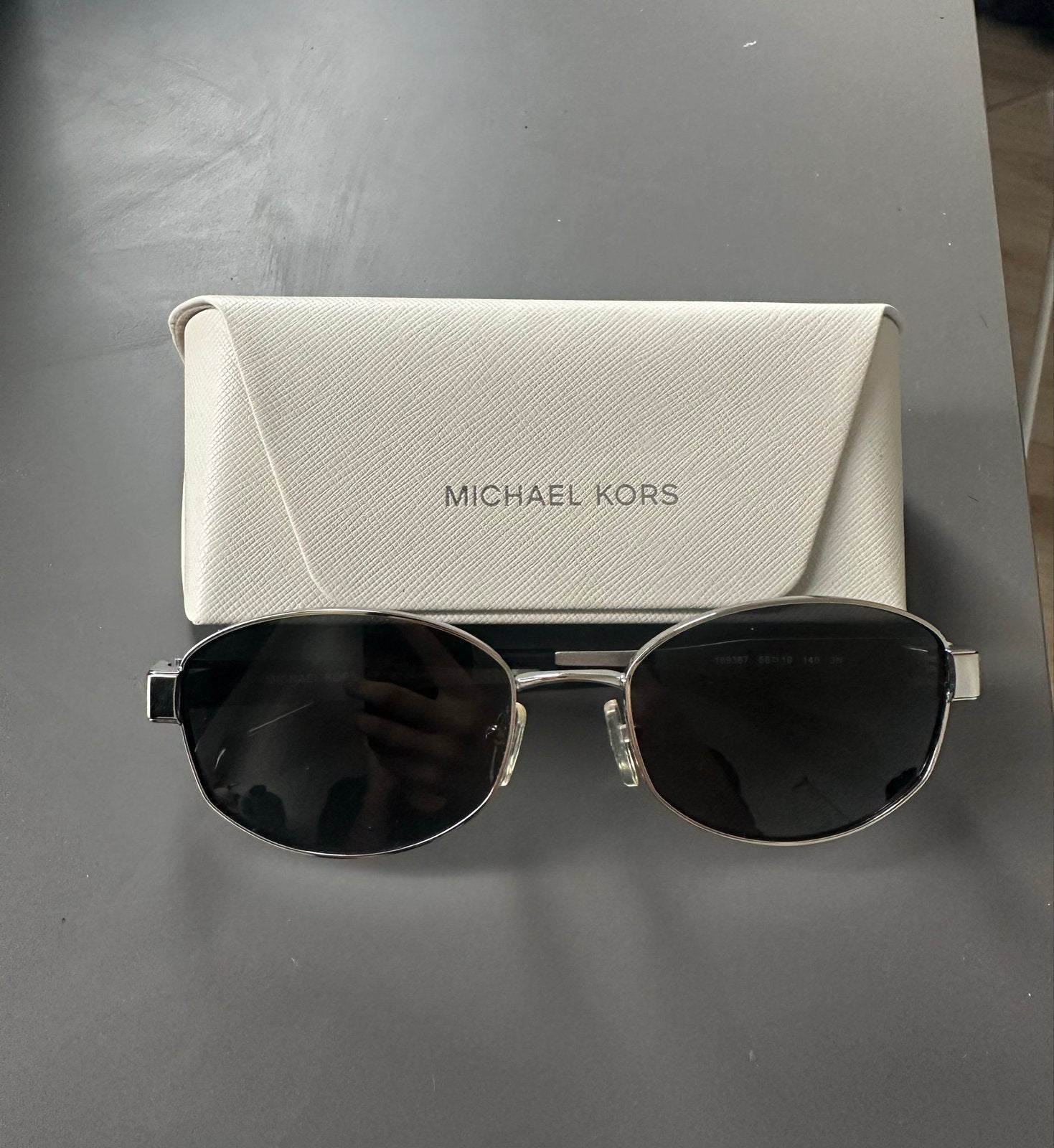 Michael Kors Monte Carlo Zonnebril - Zo goed als nieuw, Overige merken, Zonnebril, Zwart, Ophalen of Verzenden