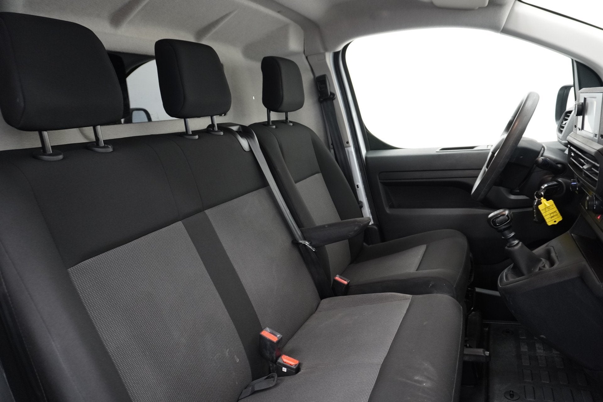 Peugeot Expert 1.5 BlueHDi 120PK L2 EURO 6 - Airco - Cruise, Voorwielaandrijving, Gebruikt, 4 cilinders, Verwarmde buitenspiegels