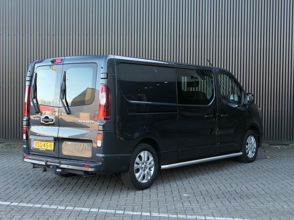 Renault Trafic 2.0 dCi 170 T29 L2H1 DC Luxe - AUTOMAAT - All, Auto's, Bestelauto's, Stof, Gebruikt, 4 cilinders, 1961 kg