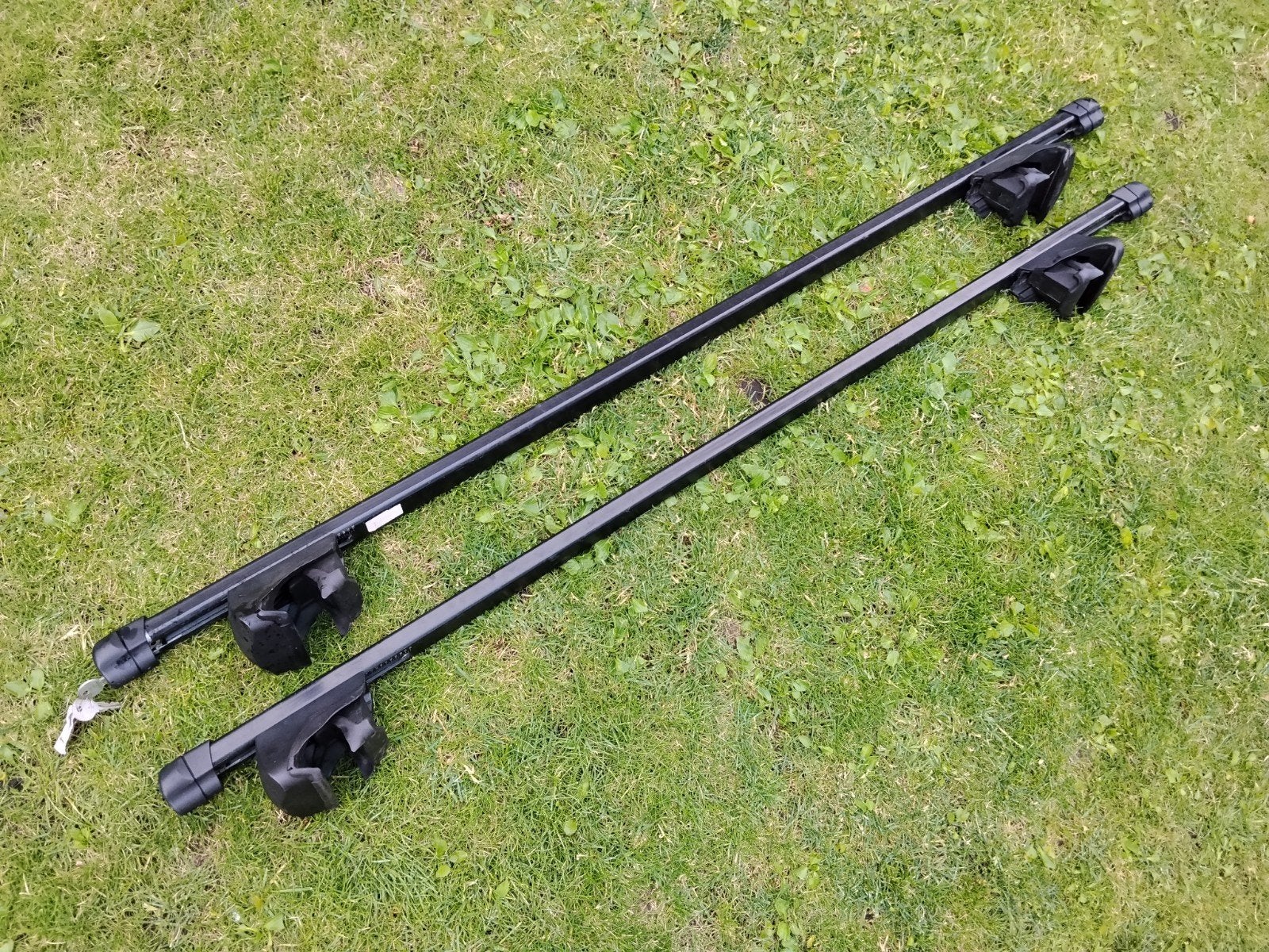 Thule SquareBar met 1254 voeten, Ophalen, Gebruikt