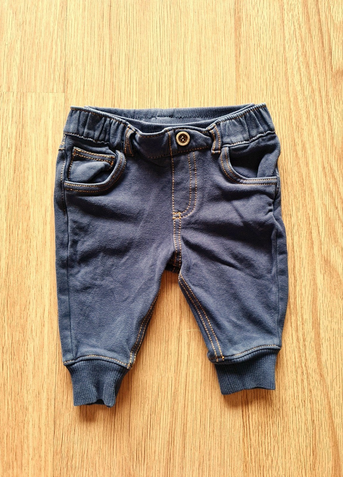 Leuke broek maat 62, Kinderen en Baby's, Babykleding | Maat 62, Broekje, Ophalen of Verzenden, Zo goed als nieuw, Jongetje