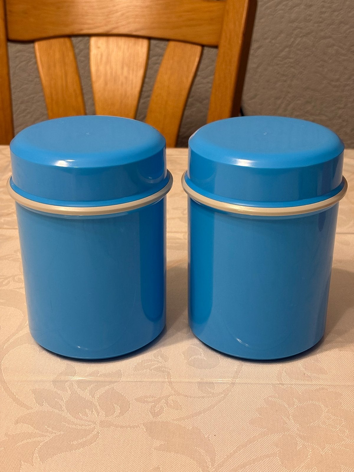 Set van 2 Tupperware bewaardozen - Blauw, Bewaardoos, Blauw, Ophalen of Verzenden, Zo goed als nieuw