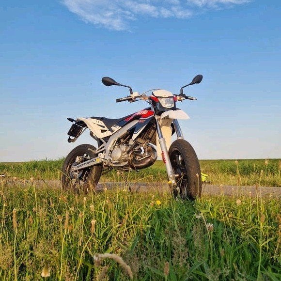 Aprilia SX50, Fietsen en Brommers, Brommers | Derbi, Ophalen, 6 versnellingen, Zo goed als nieuw, 50 cc