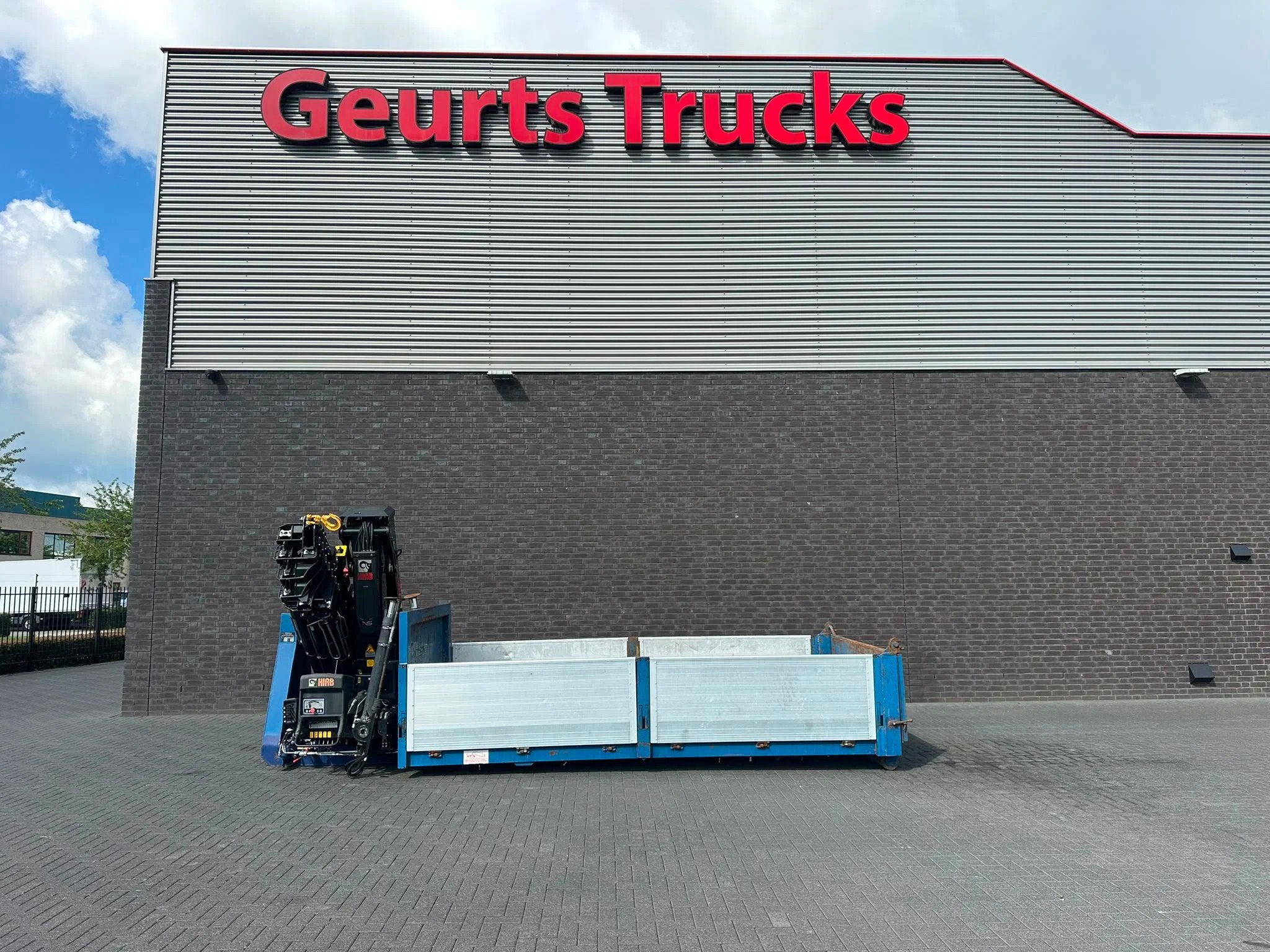 Hiab HAAKARM-CONTAINER +HIAB 244 E-8 + LIER + AFSTANDSBEDIEN