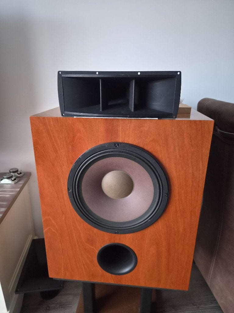 Fijn klinkend Japanse set mid-hoog hoorns / drivers, Overige merken, Stereo speakers, Gebruikt, Ophalen of Verzenden