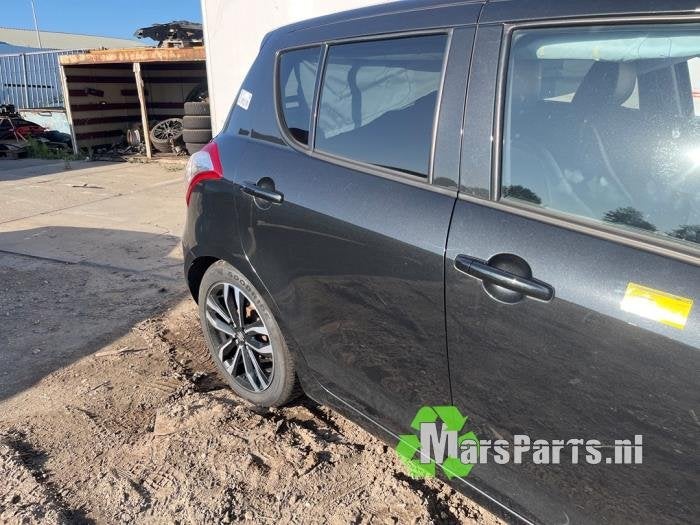Portier 4Deurs rechts-achter van een Suzuki Swift, Gebruikt, -, Deur, -