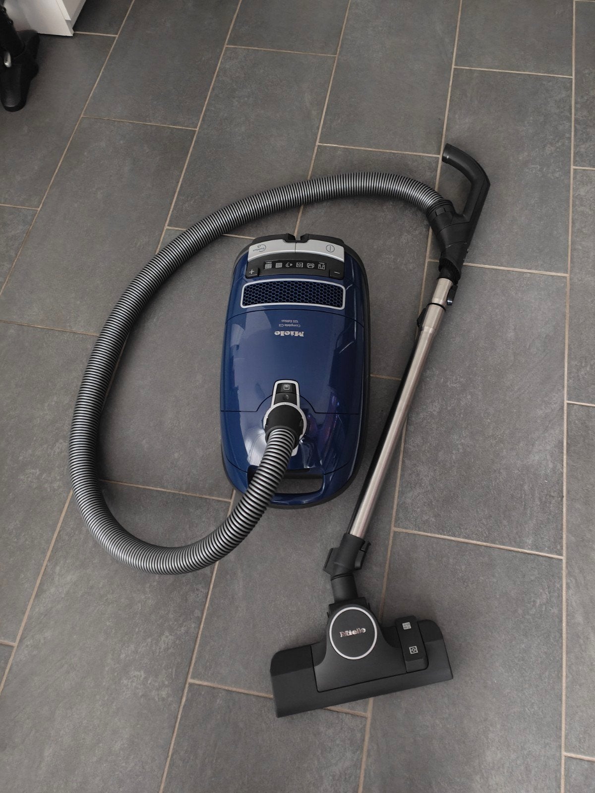 Miele Complete C3 125 Edition - Zo goed als nieuw, Stofzak, Inclusief accessoires, Ophalen of Verzenden, Zo goed als nieuw