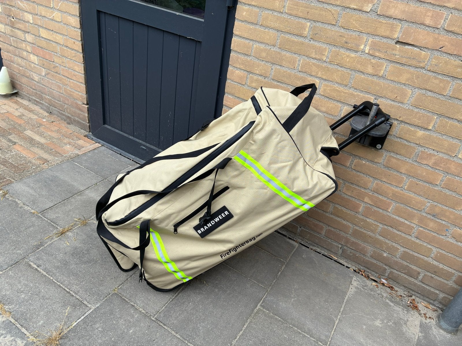 Brandweer tas met wieltjes en uitschuifbare hendel, 30 cm of meer, Overige kleuren, Zo goed als nieuw, Uitschuifbare handgreep