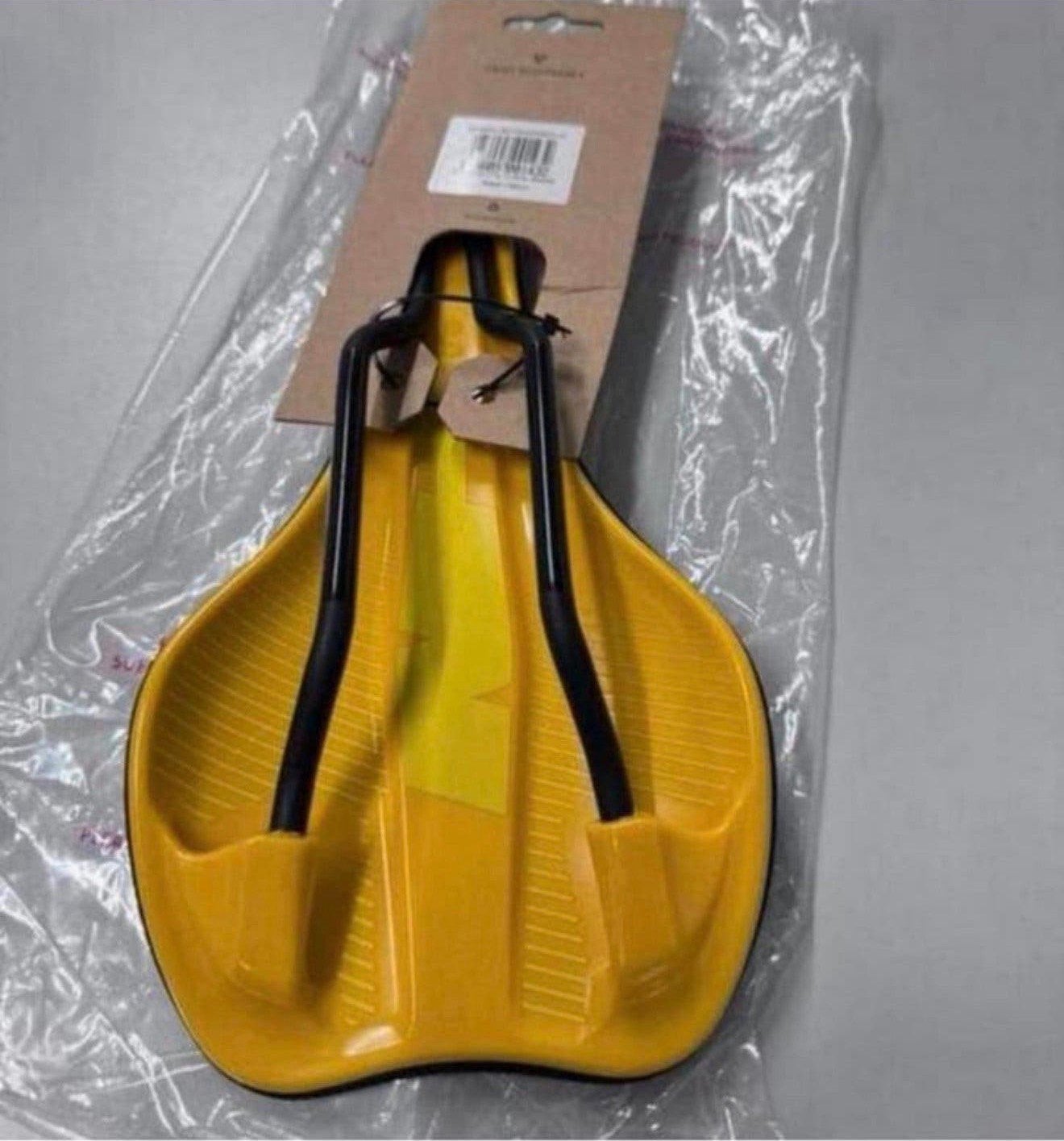 Nukeproof Vector DH-Pro Titanium comfort Zadel Black-Yellow, P, P, Nieuw, Ophalen of Verzenden