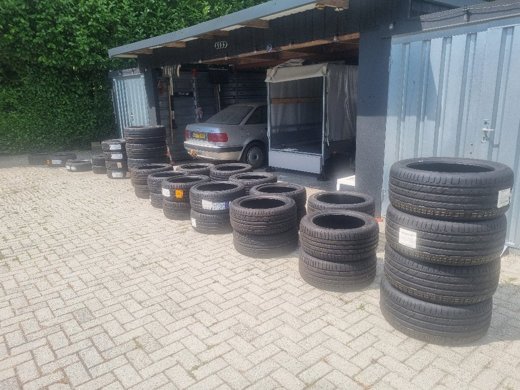 Partij nieuwe ongebruikte autobanden | Continental, Hankook, 265 mm, Nieuw, Ophalen of Verzenden, Band(en)