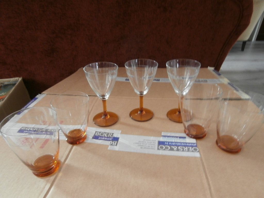 Antieke glazen bruin bewerk wijnglas glas voor sap frisdrank, Ophalen of Verzenden, Zo goed als nieuw, Overige typen